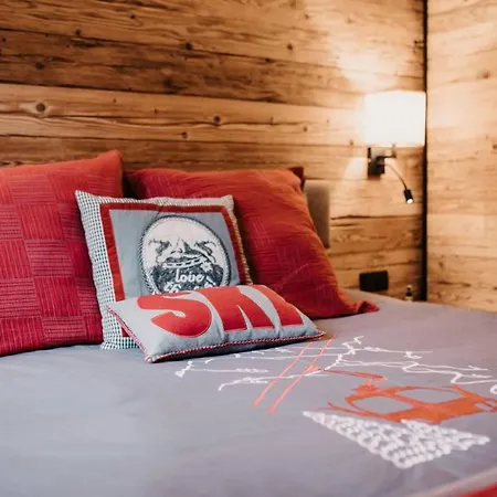 Beautiful Chalet In With, Pool & Terrace - What'app - 0039-3512-039-610 - For Reservations! Hofmark