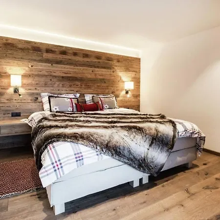 Beautiful Chalet In With, Pool & Terrace - What'app - 0039-3512-039-610 - For Reservations! Villa Hofmark